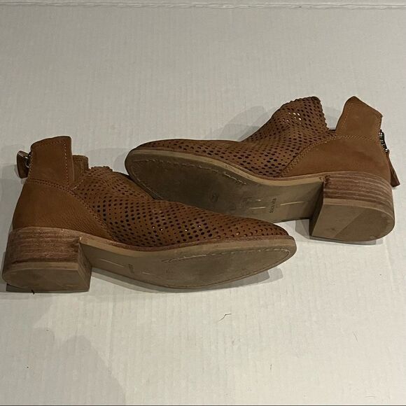 Dolce Vita booties rich chocolate brown color perforated 6.5 padded footbed - Picture 2 of 11